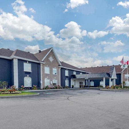 Quality Inn & Suites Оуквил Стая снимка