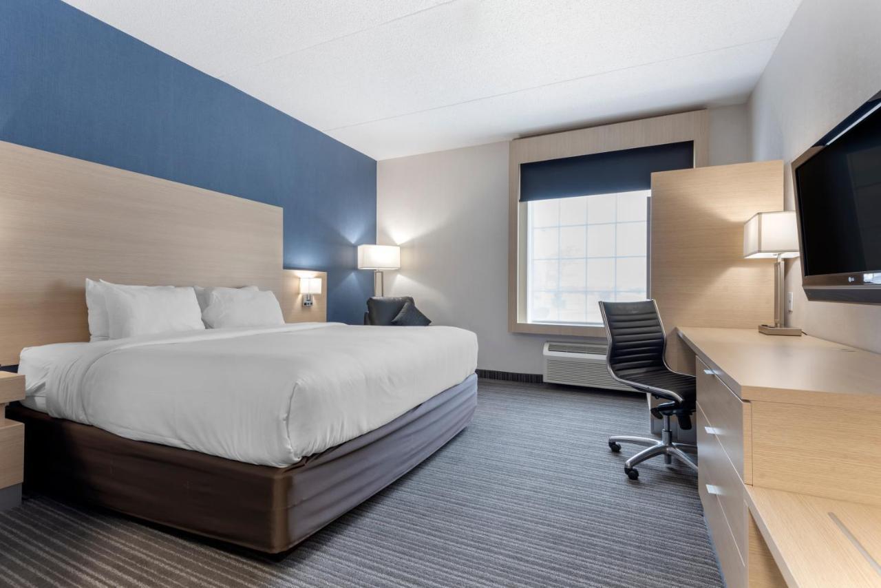 Quality Inn & Suites Оуквил Стая снимка