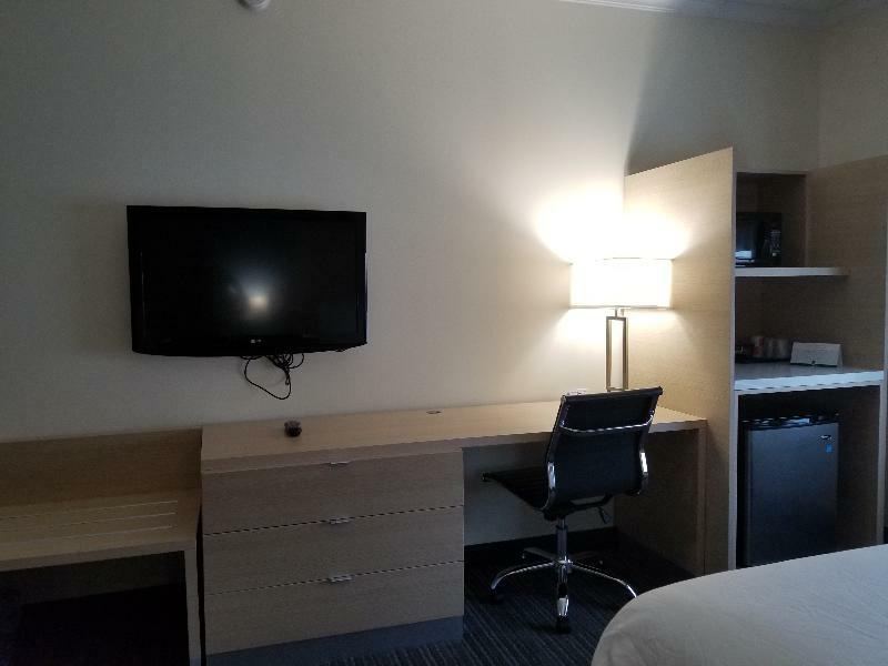 Quality Inn & Suites Оуквил Екстериор снимка
